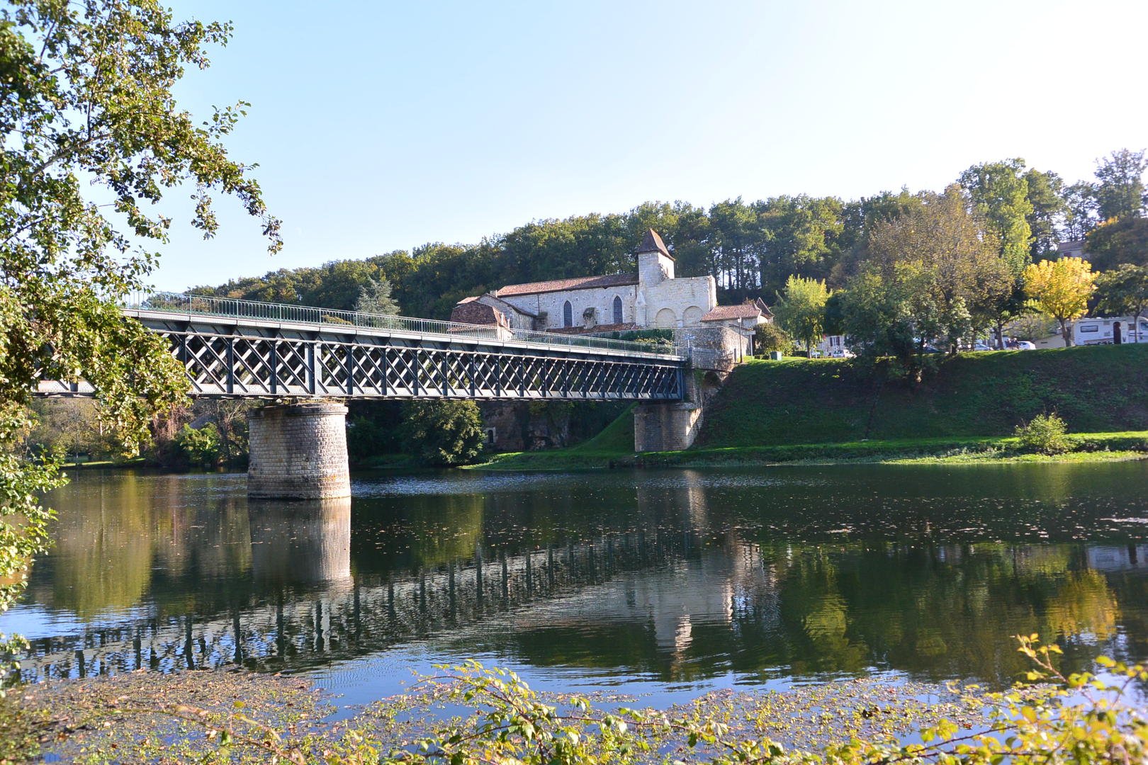 Pêcher sur l'Isle à pied ou à vélo- Entre Neuvic-sur-L'Isle, Douzillac et Sourzac