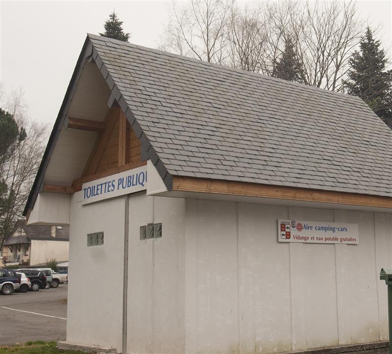 Aire de services et stationnement camping-car d'Arette