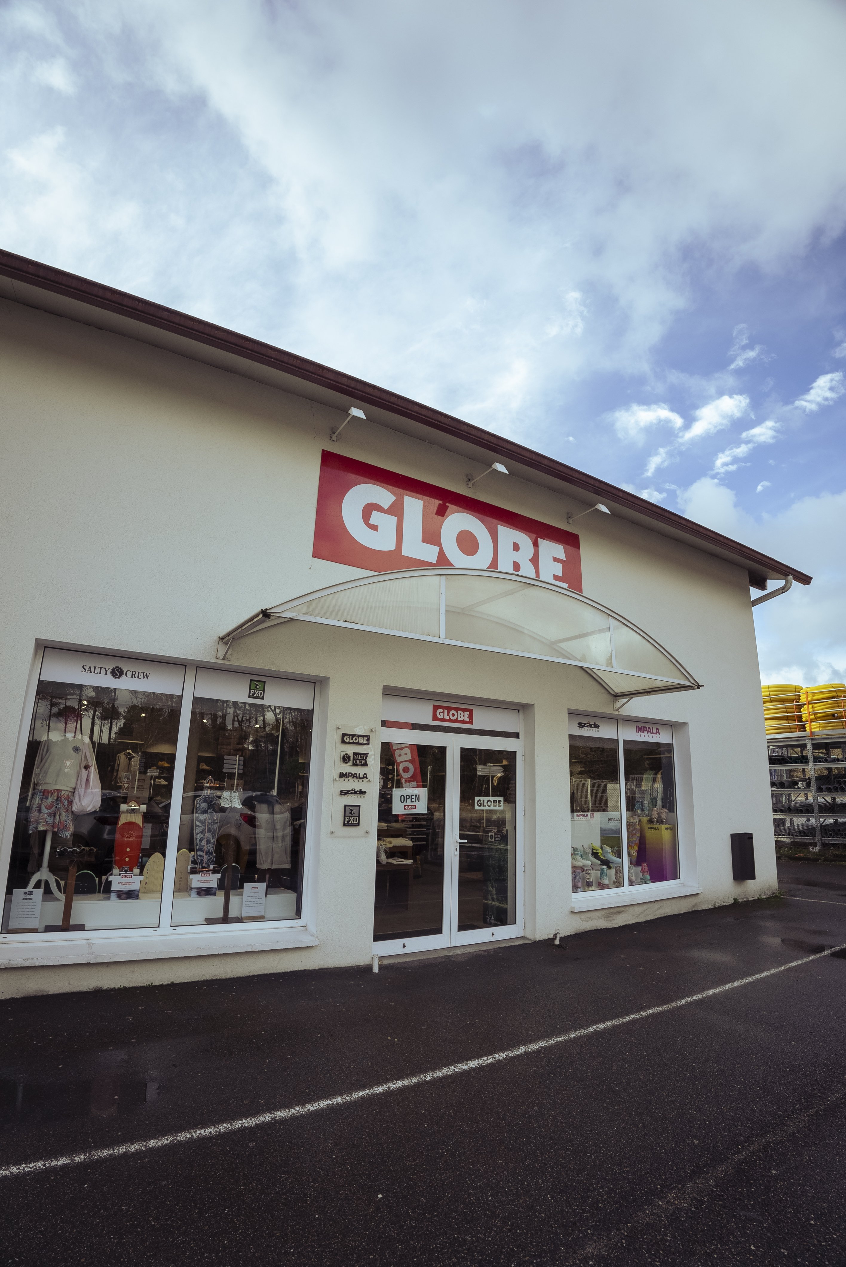 Globe Outlet Store