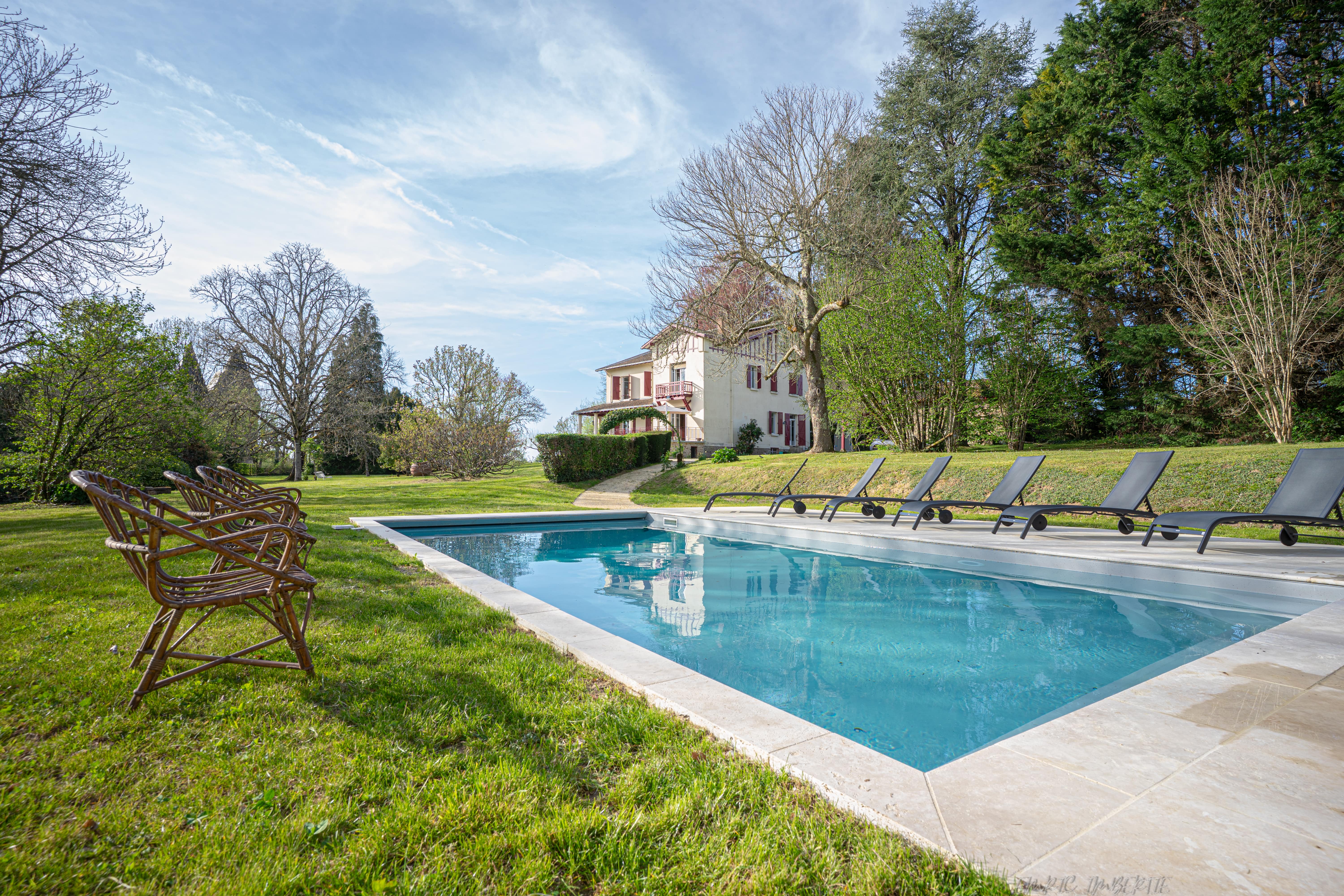 Maison Léonce Blanc