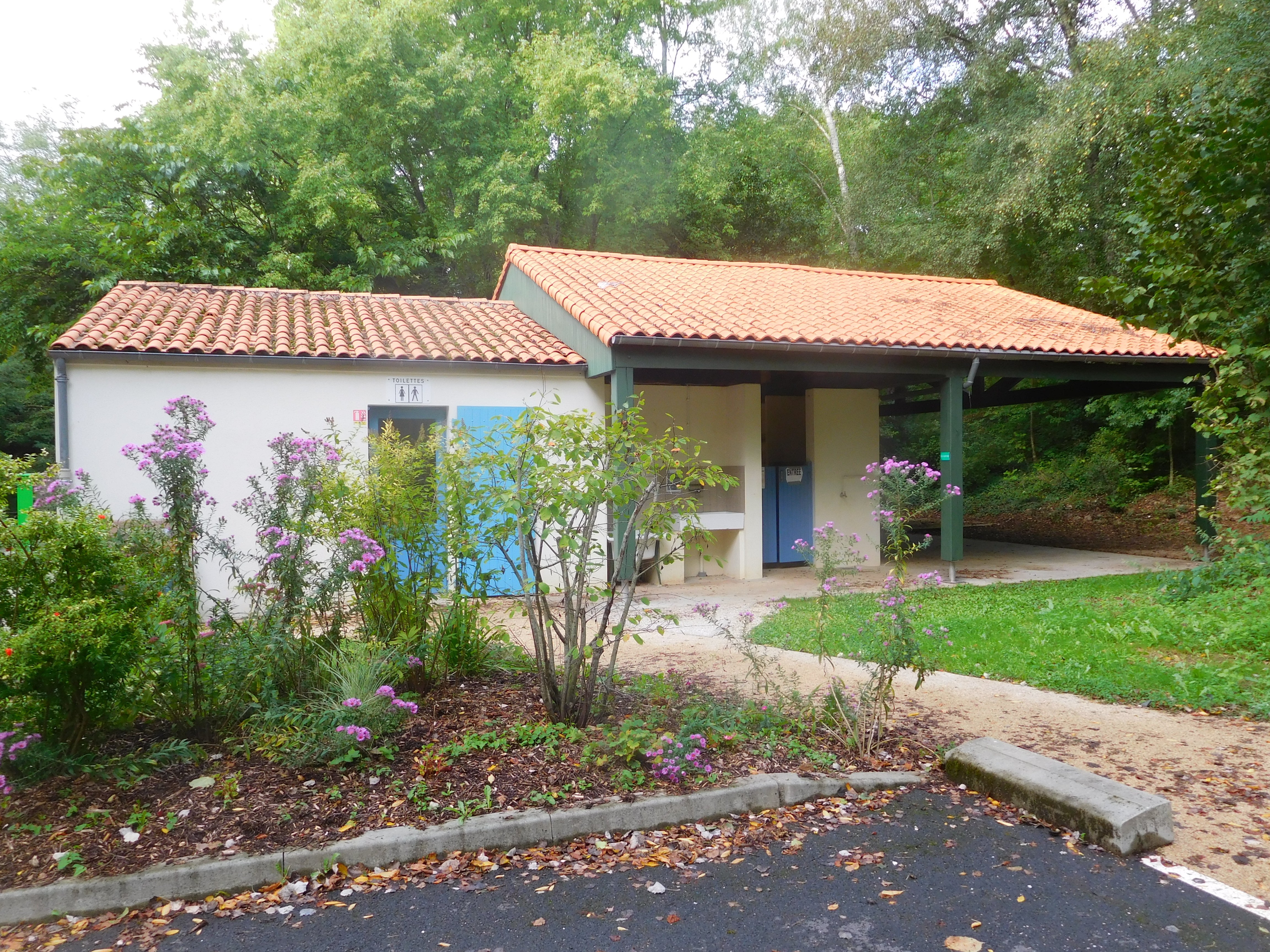 Camping de la Fontaine de Villiers, Melle - photo 9