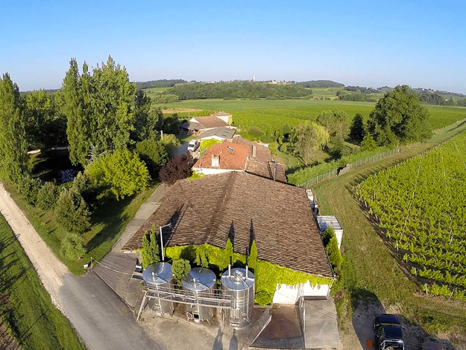 Aire de stationnement des Vignobles Falgueret Leglise