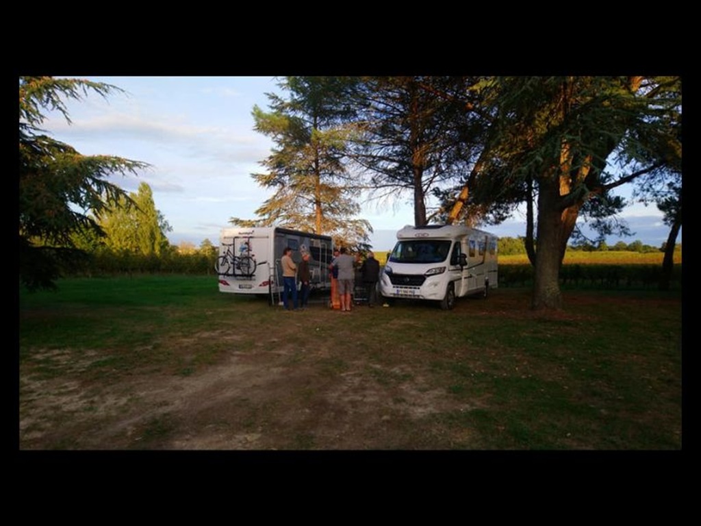 Aire de camping-cars du Domaine de Brandeau