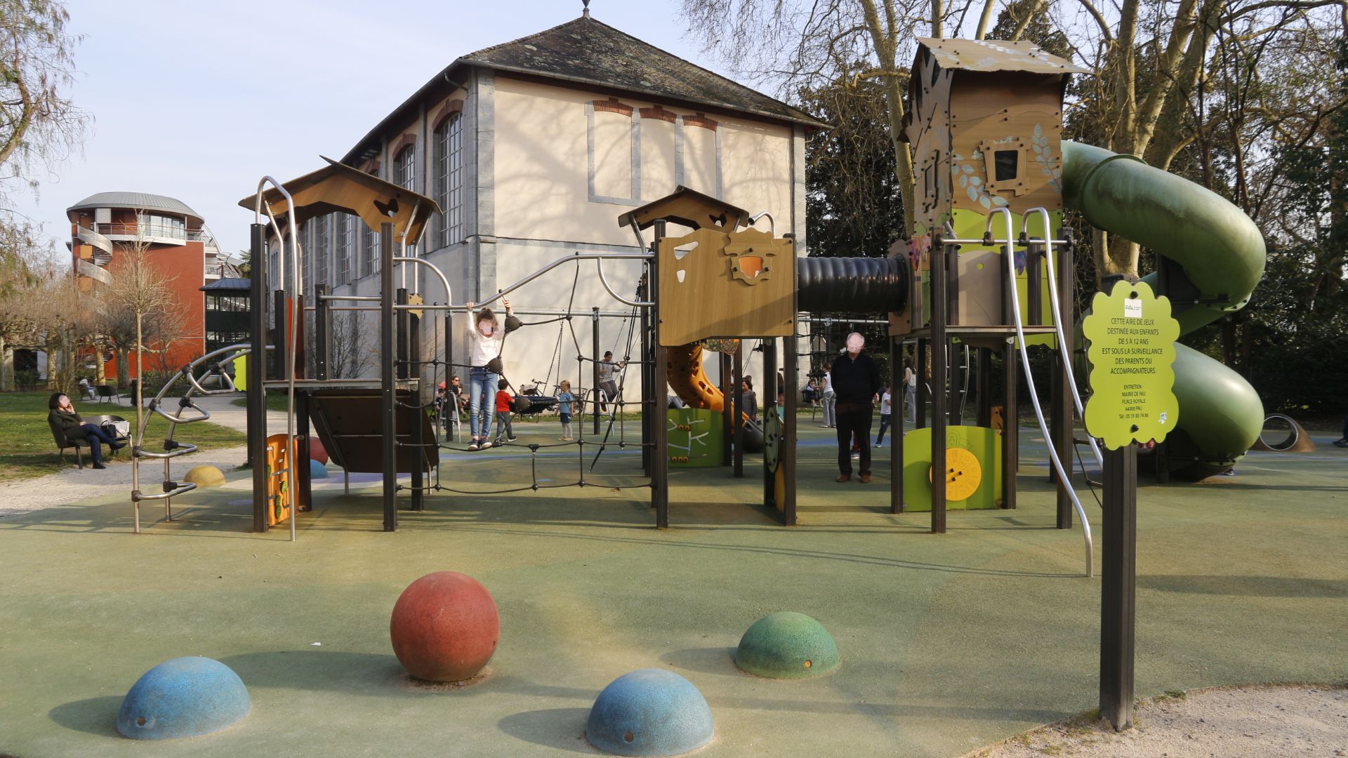 Aire de jeux - Parc Beaumont - photo 3