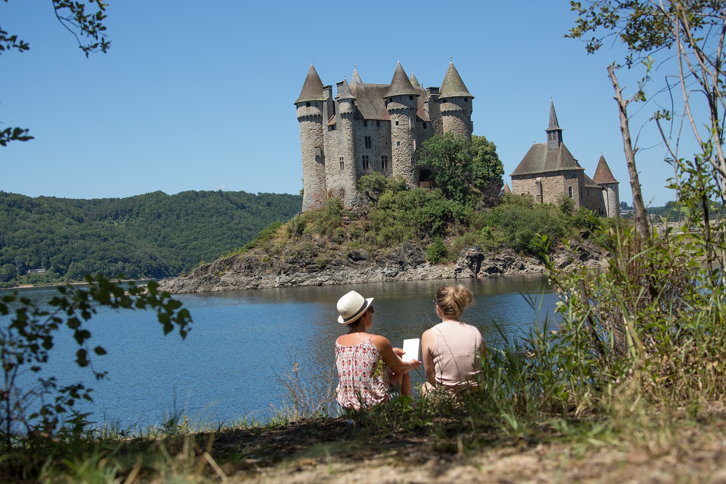 Retenue du Barrage de Bort-Les-Orgues, Bort-les-Orgues