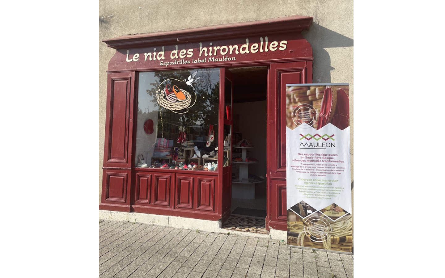 Le nid des Hirondelles