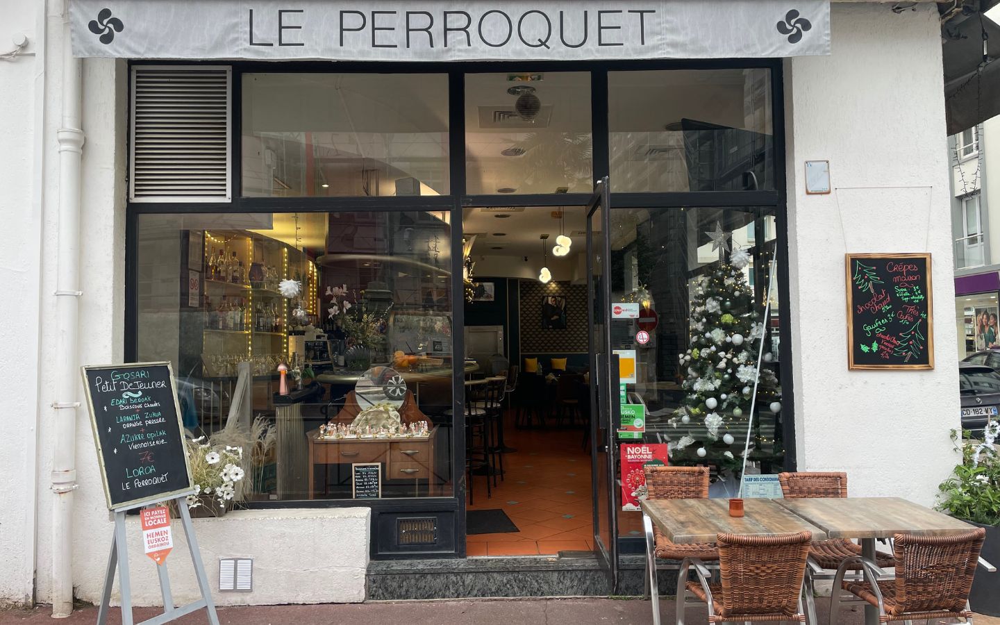 Le Perroquet