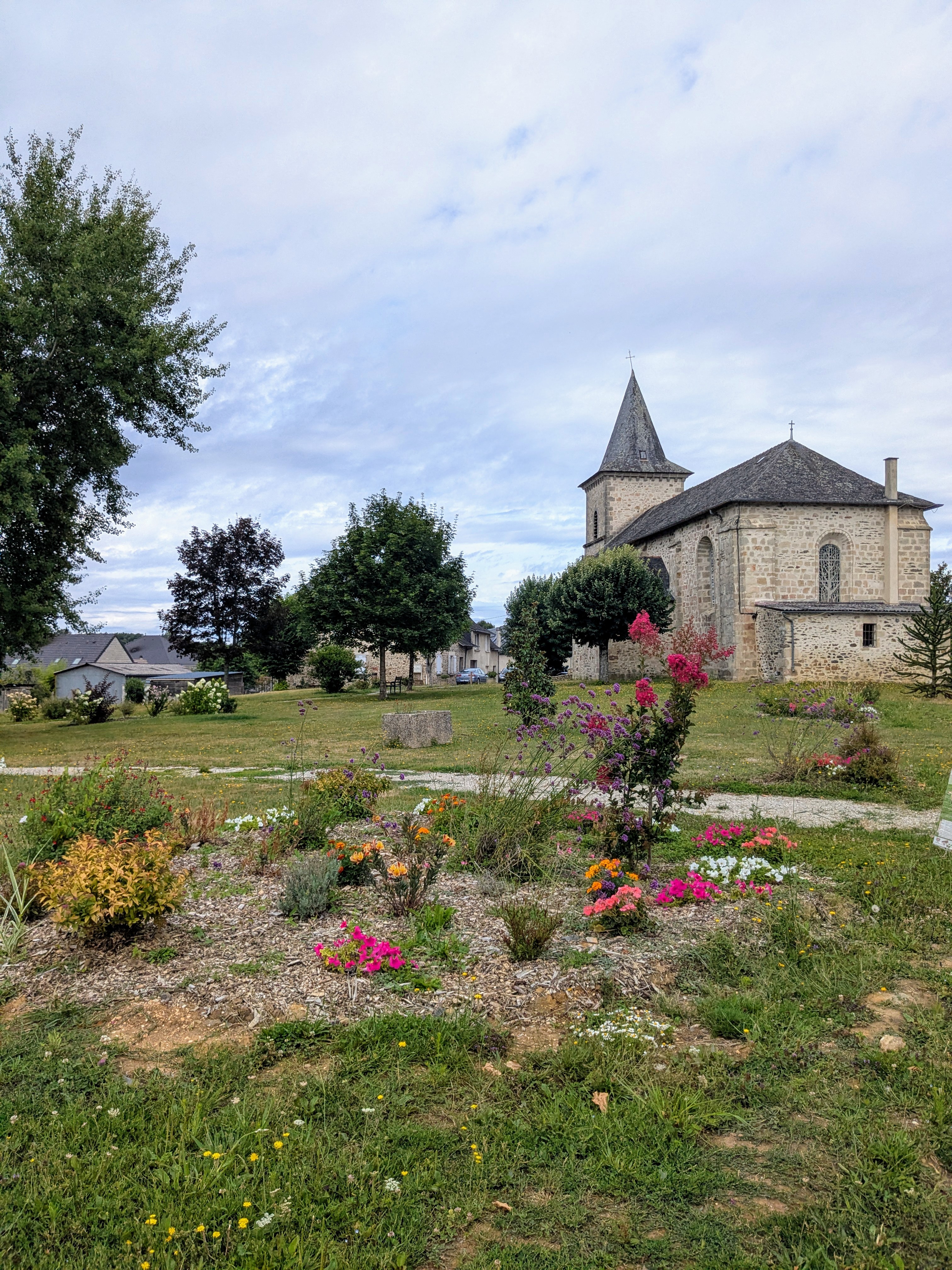 Aire de Pique-Nique parc de l'église — photo 2