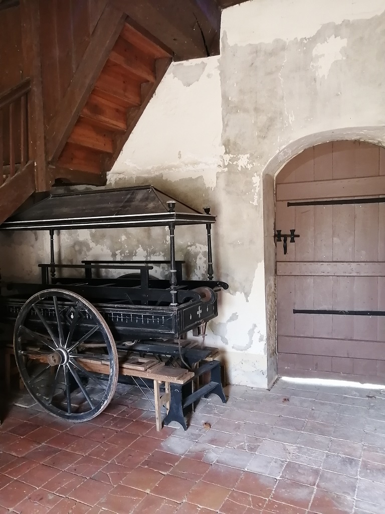 Eglise Saint-Laurent, Louer