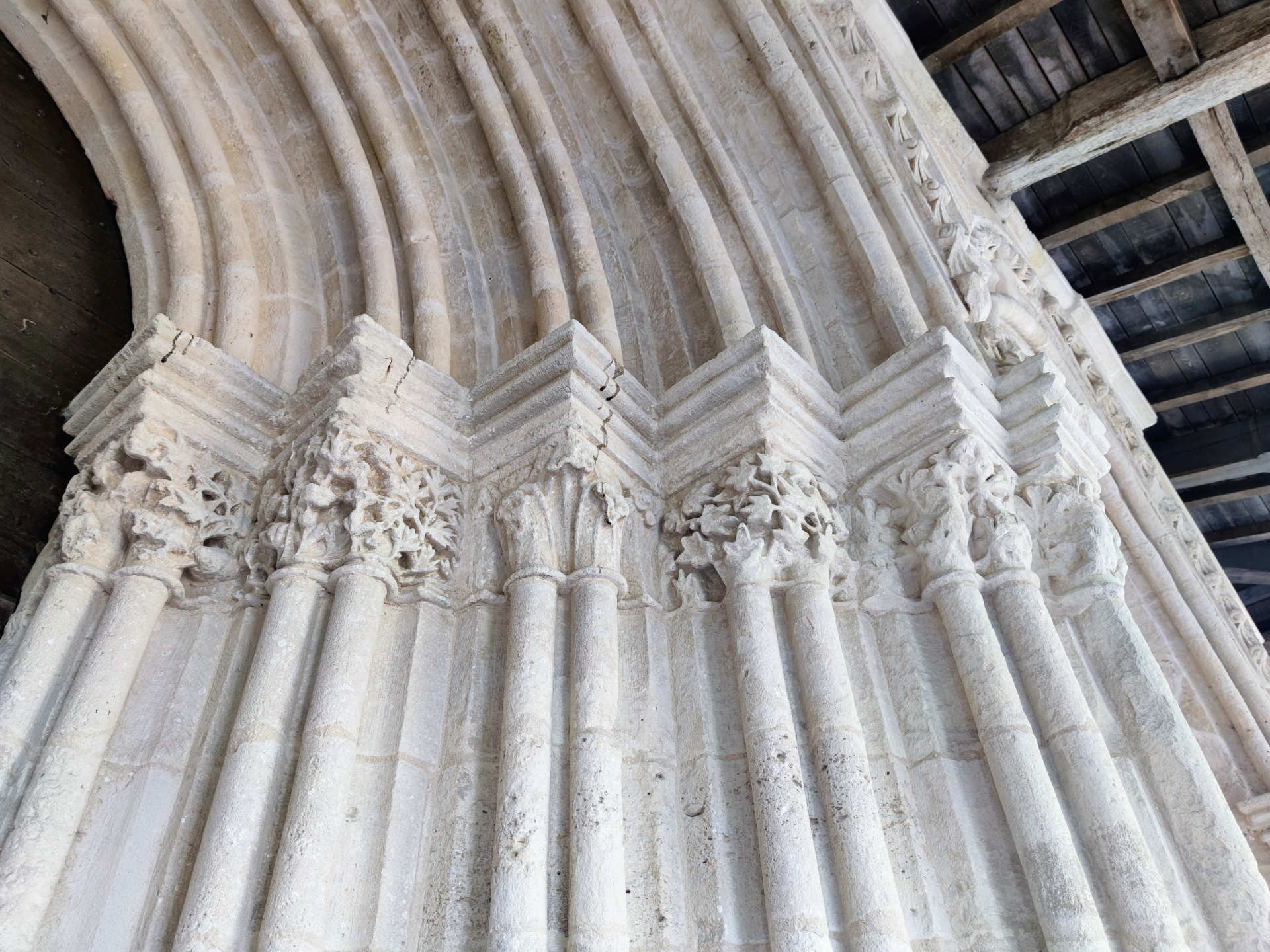 Église Saint-Pierre, Rauzan