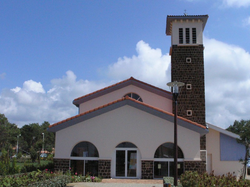 Eglise Sainte Bernadette de Biscarrosse