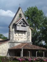 A Belhade, un château, une fontaine guérisseuse et un arbre magique, Belhade - photo 5