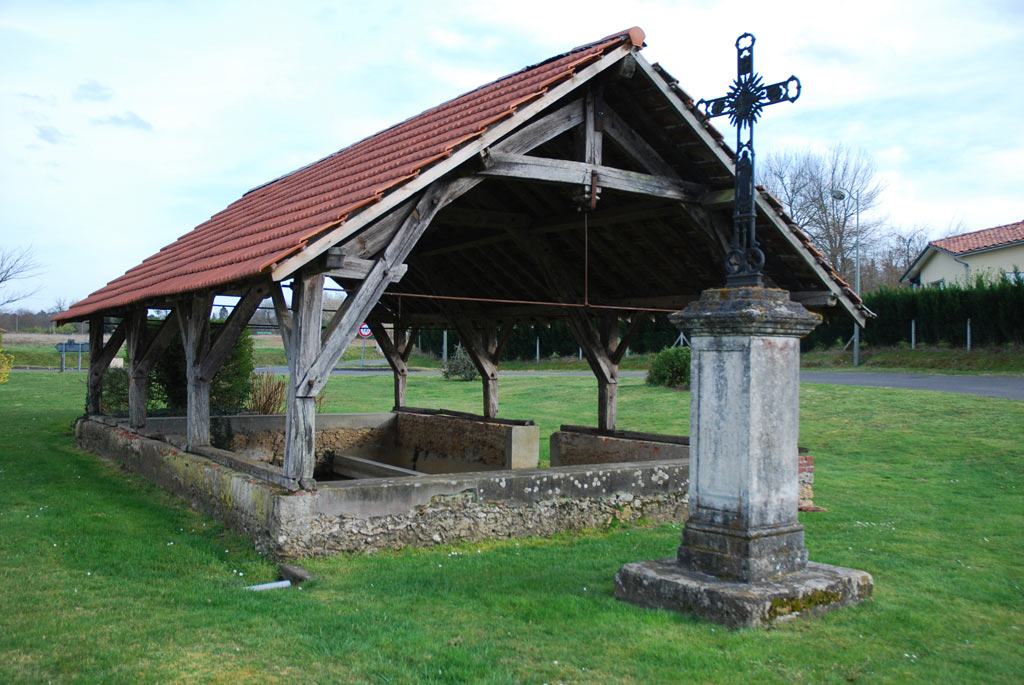 Eglise romane et lavoir de Lucbardez-et-Bargues, Lucbardez-et-Bargues - photo 4