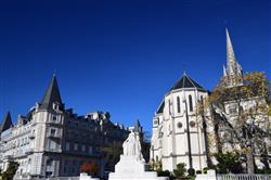 Pau, capitale royale - Église et square Saint-Martin