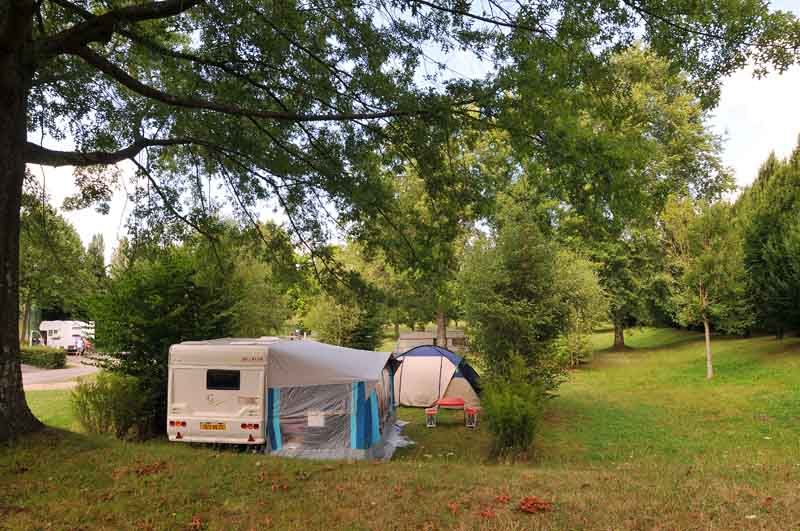 Aire d'accueil camping-car Les Rochettes