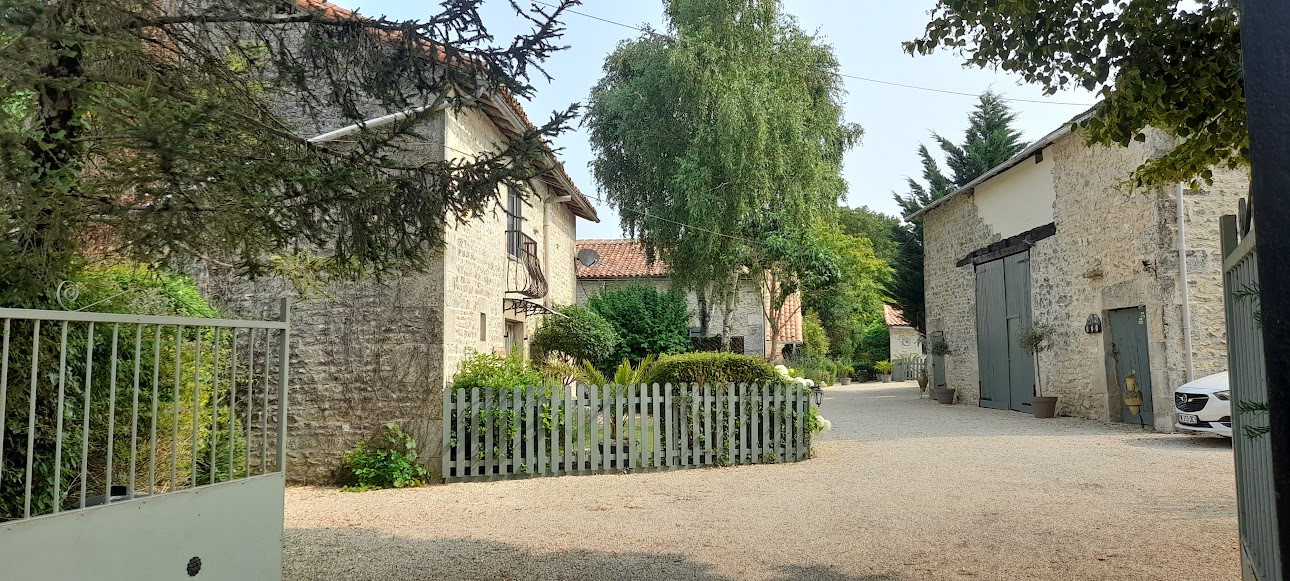 La Bergerie, Civray - photo 2