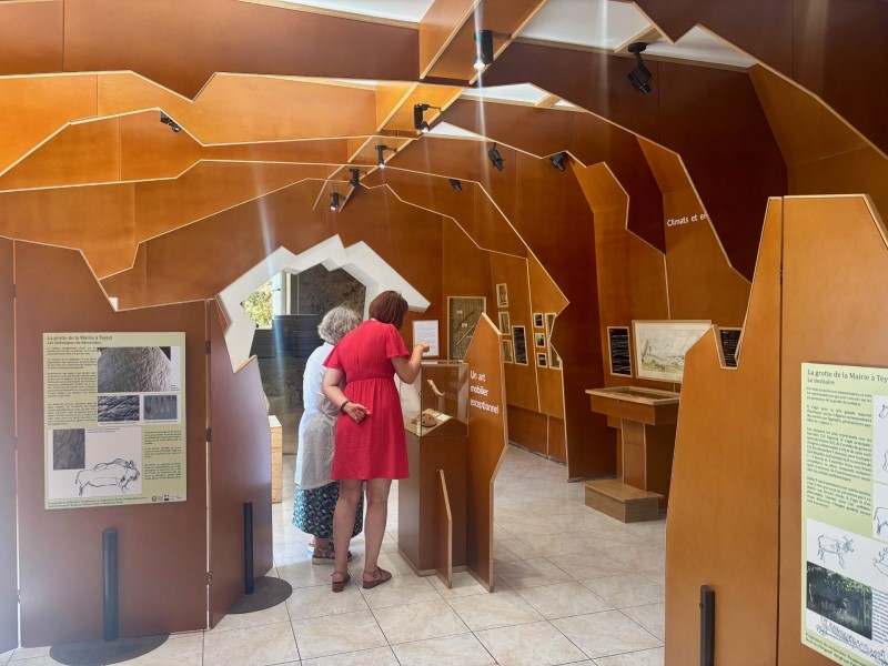 Espace Muséographique Pierre Bourrinet de la grotte préhistorique, Teyjat - photo 3
