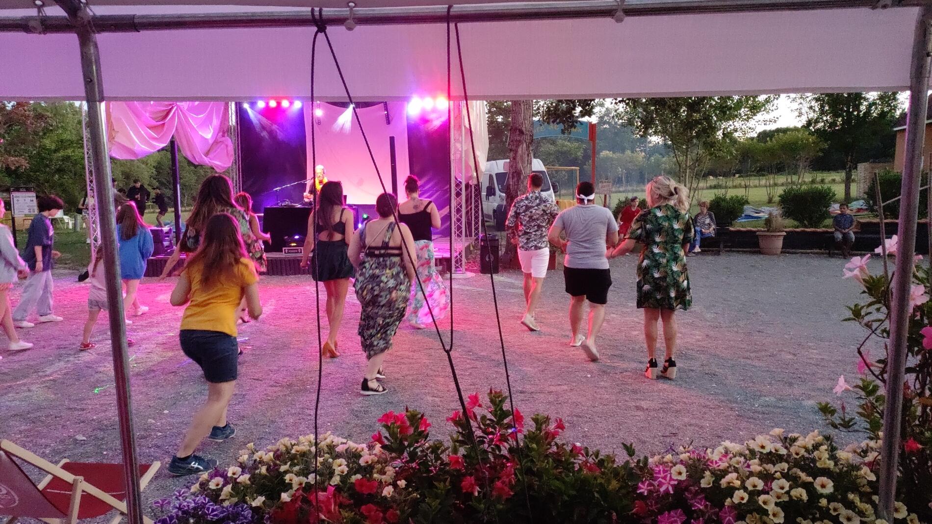 Camping Les Etangs de Plessac - photo 5