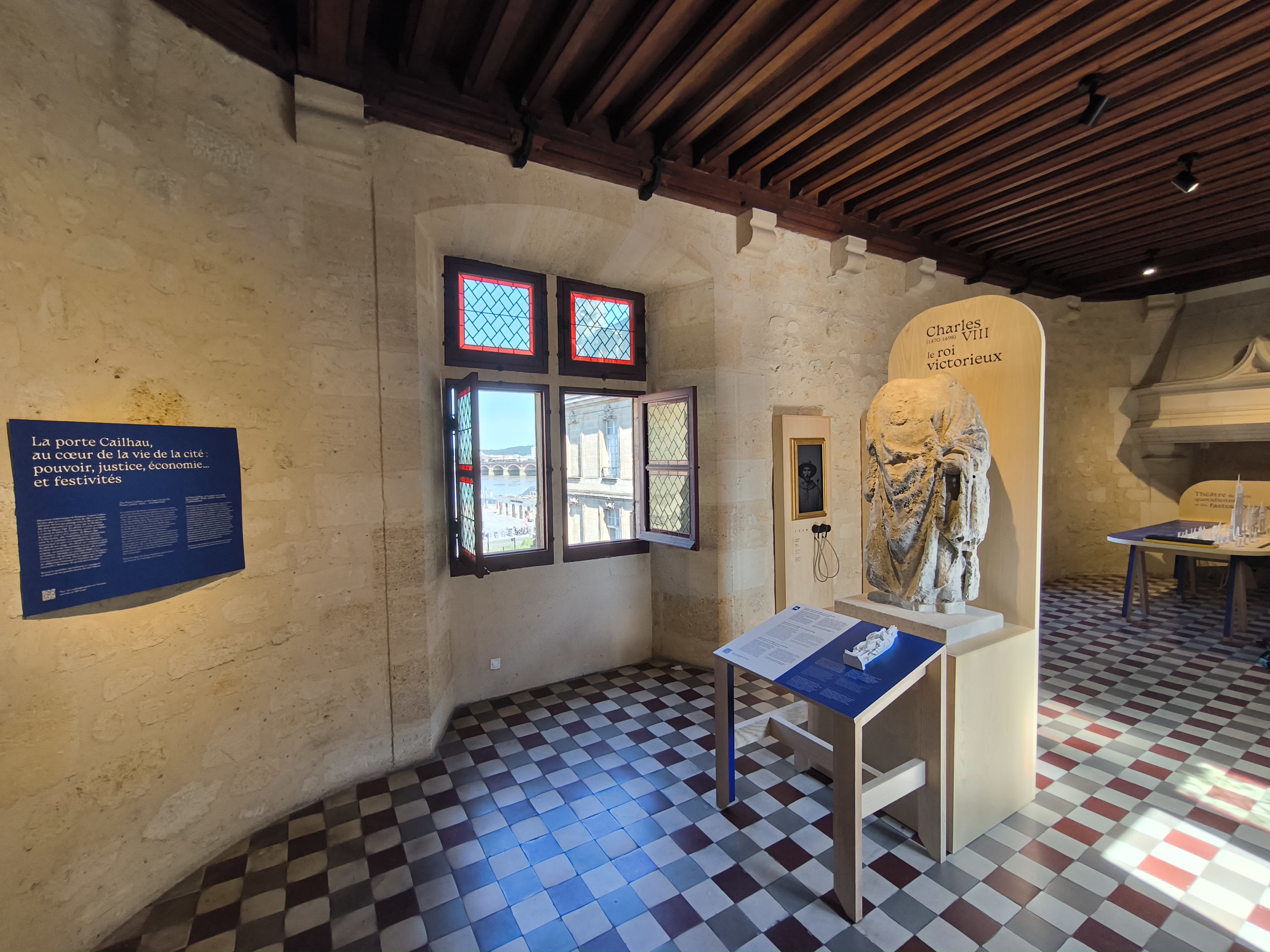 Porte Cailhau, Bordeaux