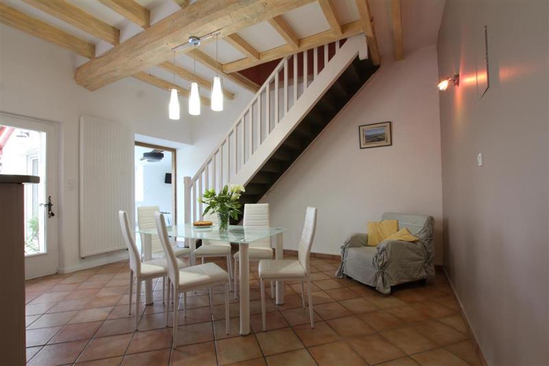 Madame Maité POCHELU