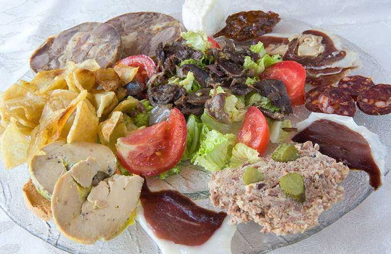 Aire de camping-car à la ferme du Haza - photo 2