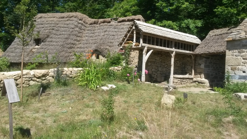 Les Fermes du Moyen Age, Saint-Julien-aux-Bois