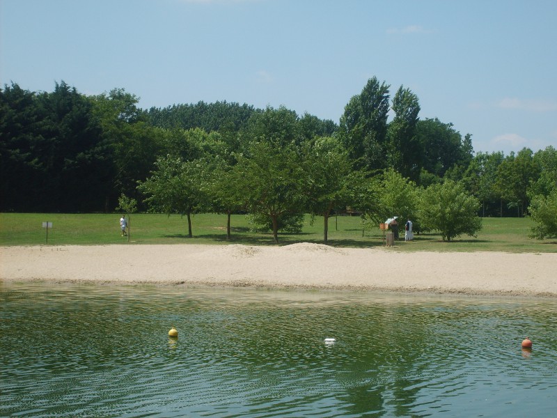 Aire de pique-nique de la base nautique de Fontet - photo 4