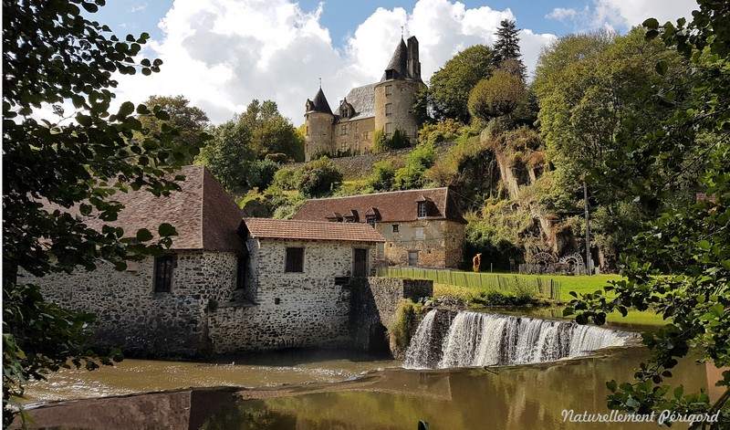 Terra Aventura : C'est en forgeant ...