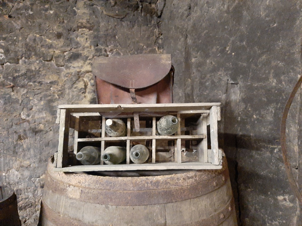 François vous fait découvrir le travail de la vigne avec ses outils d'antan, Lahosse - photo 4