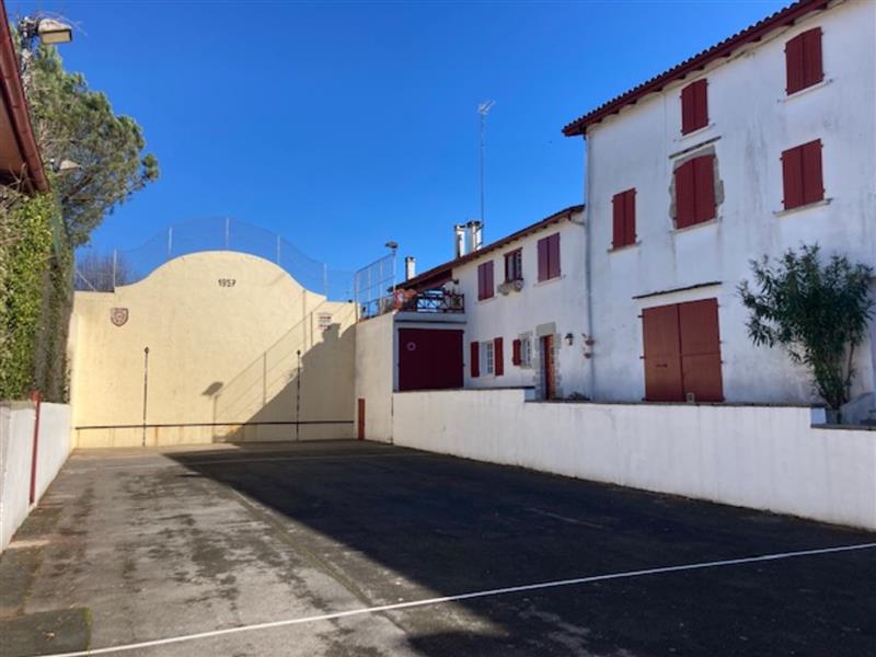 Terra Aventura - Cette bastide, il lui manque une case !