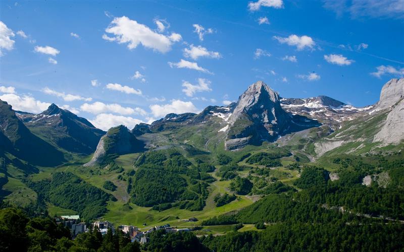 Au Fil des Crêtes