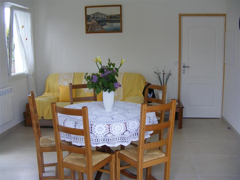 T3 dans villa pour 4 personnes, Monsieur Jean-Marie GOYA