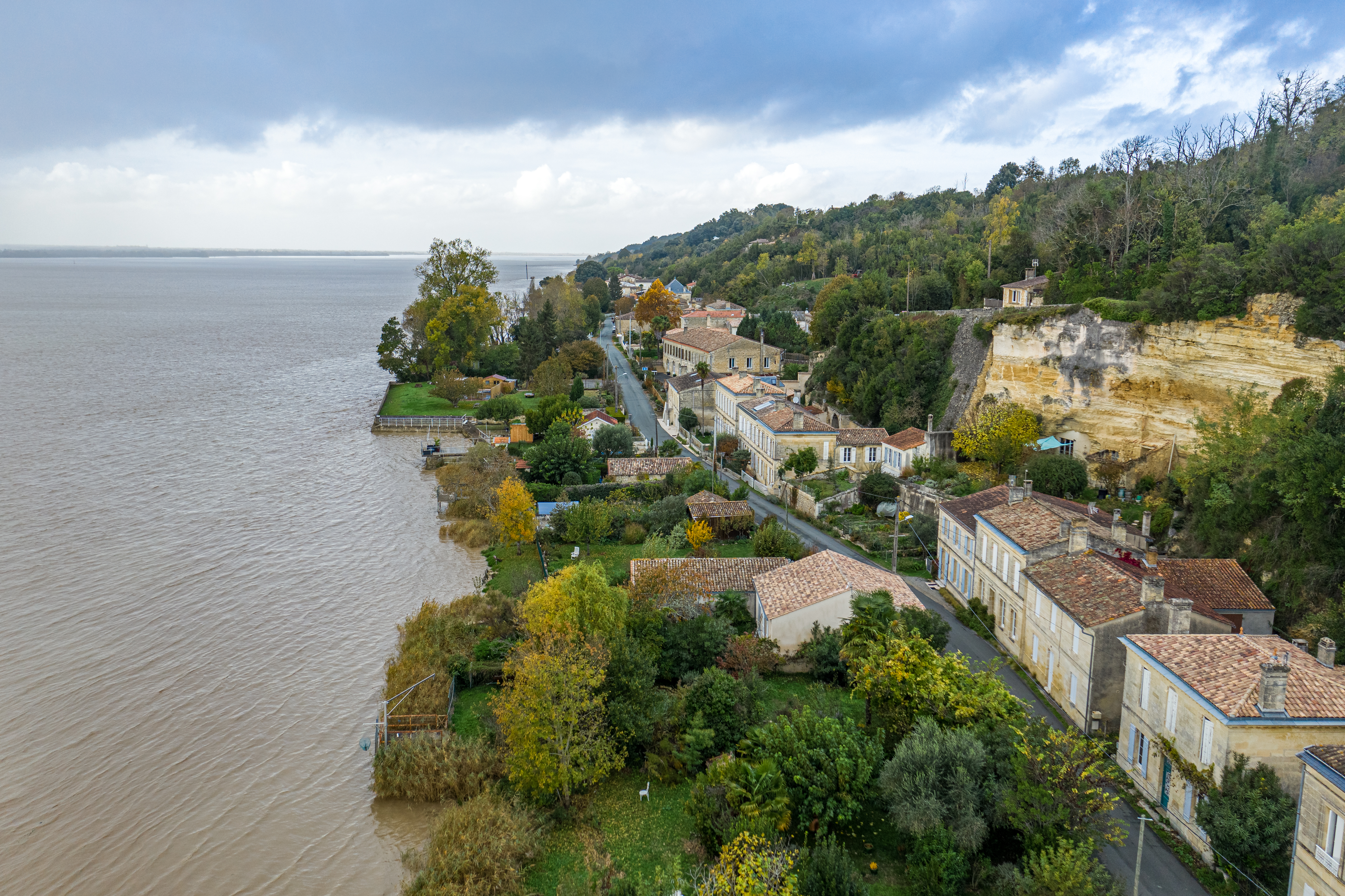 Route de la Corniche fleurie