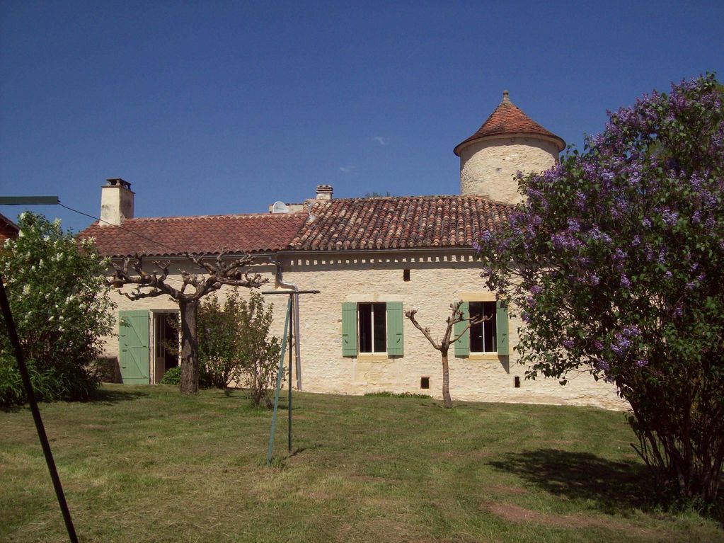 Madame Maryse BARJOU