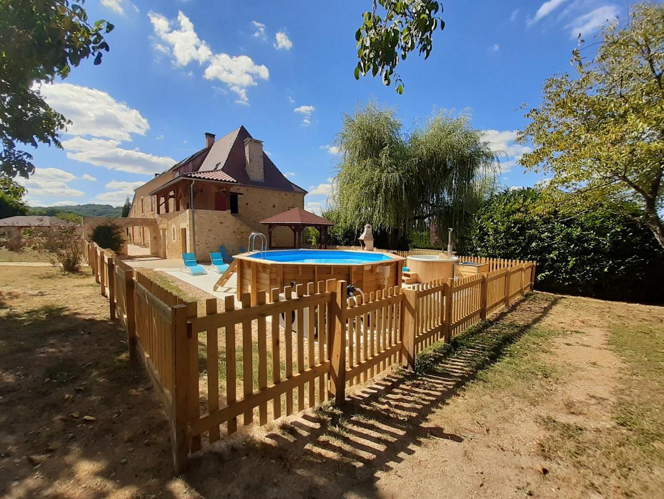 Domaine Benester - Gîte La Périgourdine