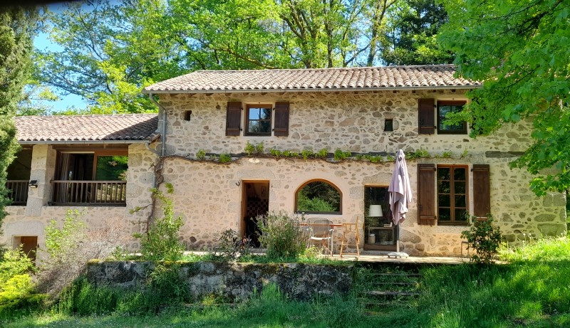 Le Mesnieux — photo 2