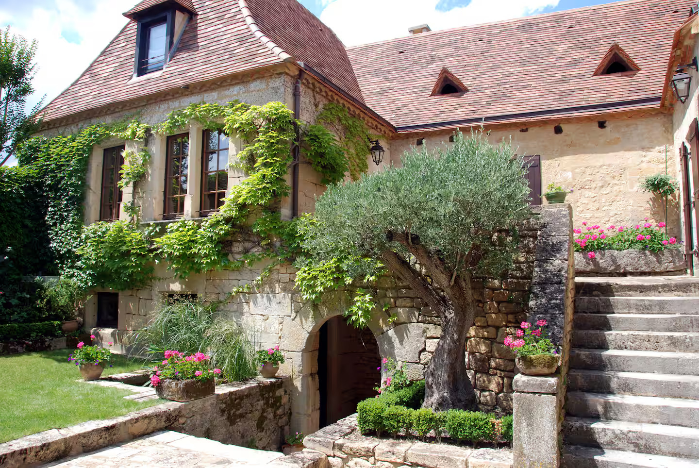 Le Village sur le Roc - Gite Le Presbytère