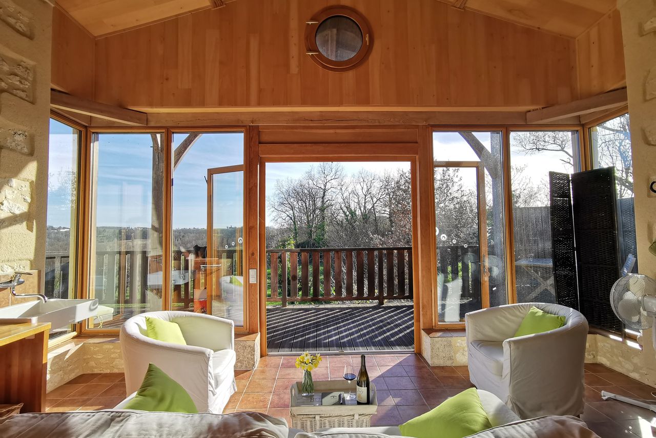 The Wine Lodge - Château Feely