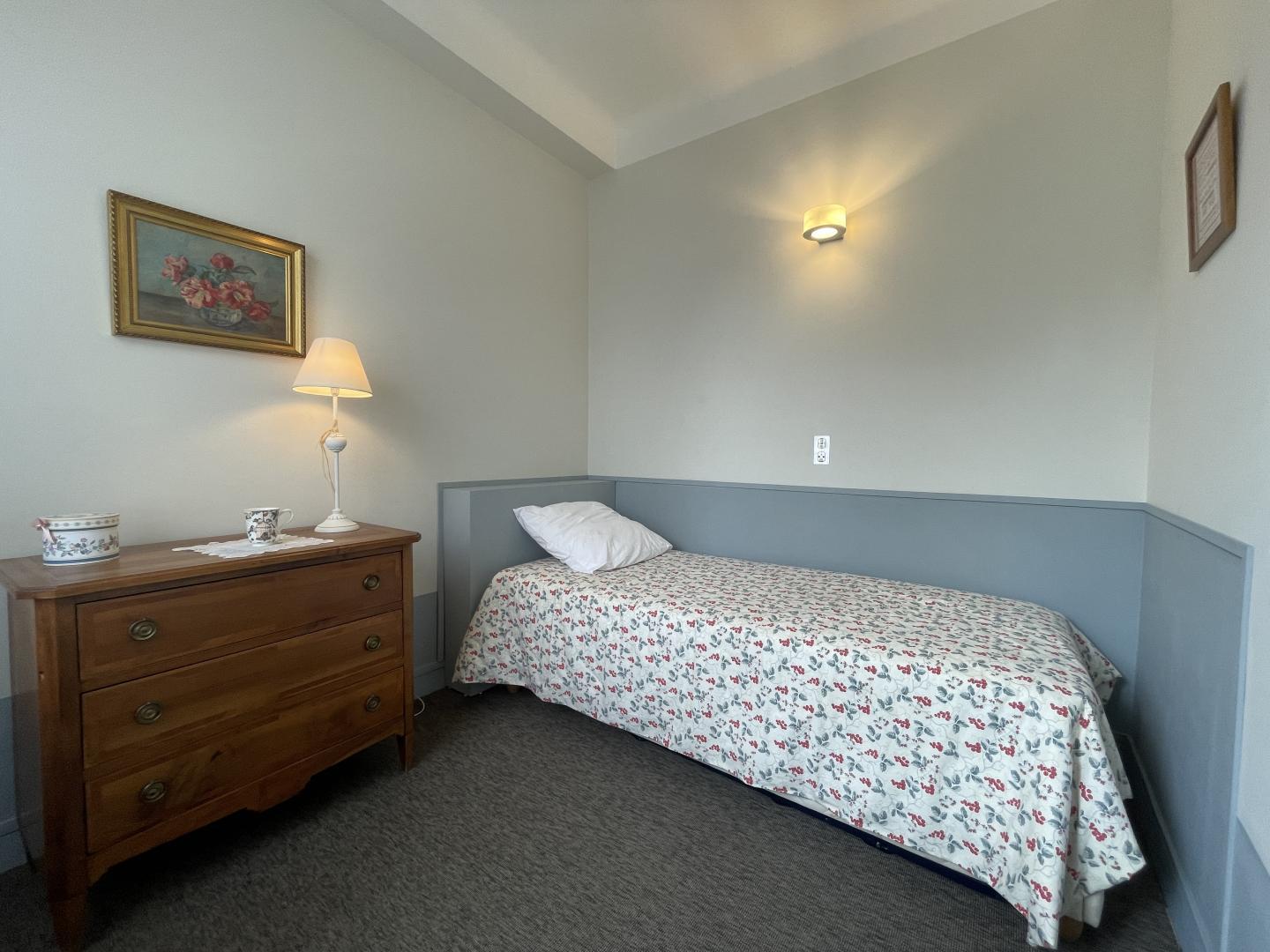 TRILHE, Montaner - photo 14