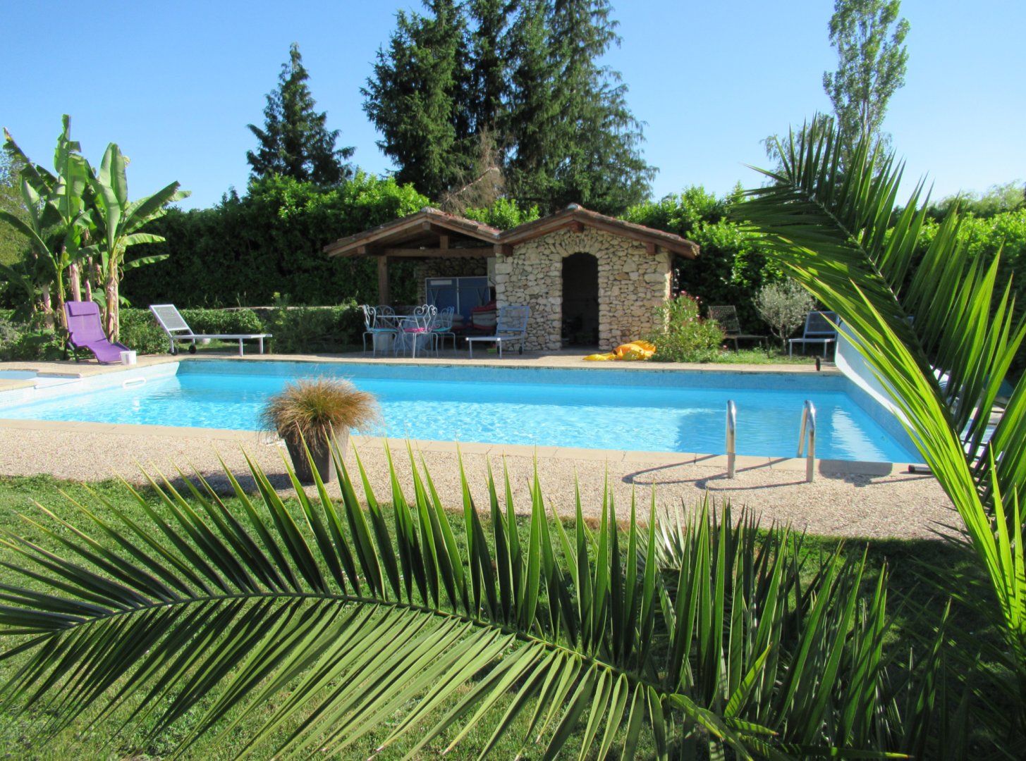 Maison avec piscine privée dans hameau