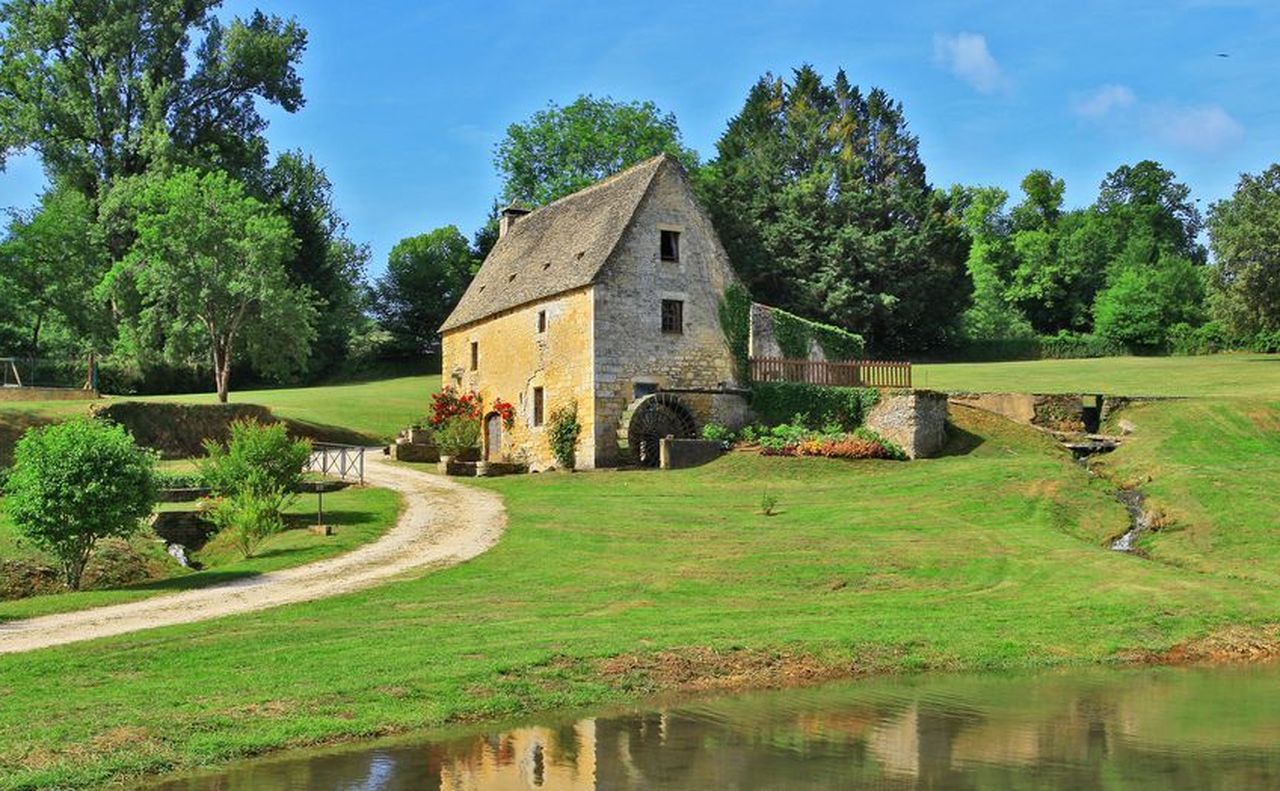 Le Petit Moulin