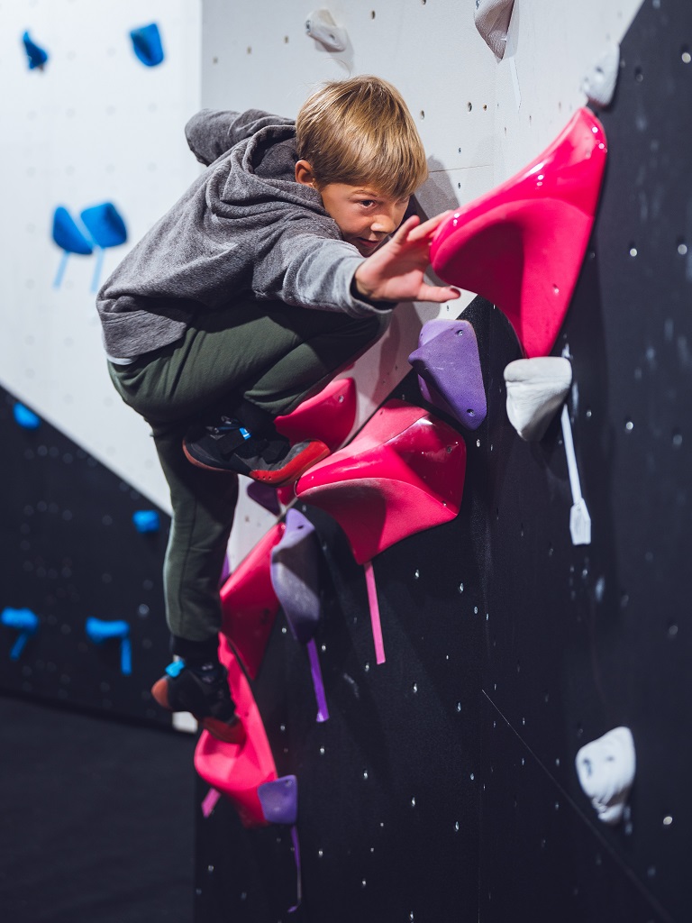Gravity Bouldering
