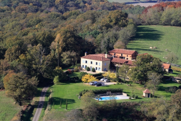 Chambres d' hôtes de charme la maison du bos - Chambre Blanche, Miramont-Sensacq - photo 5