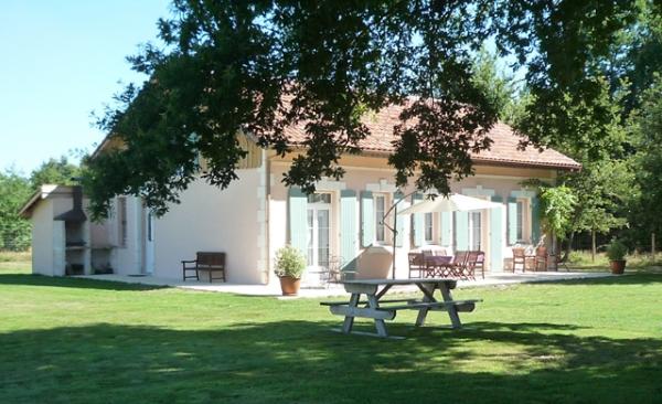 Ancienne ferme restaurée sur un grand airial avec piscine sécurisée, dans un environnement calme et naturel. Capacité 10 personnes, Parentis-en-Born - photo 16