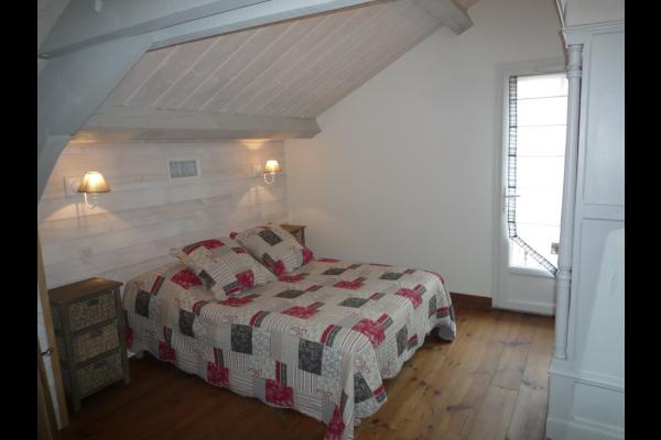 Ancienne ferme restaurée sur un grand airial avec piscine sécurisée, dans un environnement calme et naturel. Capacité 10 personnes, Parentis-en-Born - photo 11