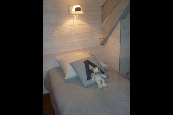 Ancienne ferme restaurée sur un grand airial avec piscine sécurisée, dans un environnement calme et naturel. Capacité 10 personnes, Parentis-en-Born - photo 8