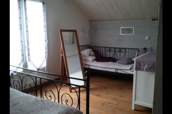 Ancienne ferme restaurée sur un grand airial avec piscine sécurisée, dans un environnement calme et naturel. Capacité 10 personnes, Parentis-en-Born - photo 6