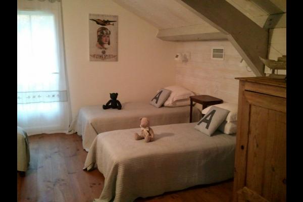 Ancienne ferme restaurée sur un grand airial avec piscine sécurisée, dans un environnement calme et naturel. Capacité 10 personnes, Parentis-en-Born - photo 12