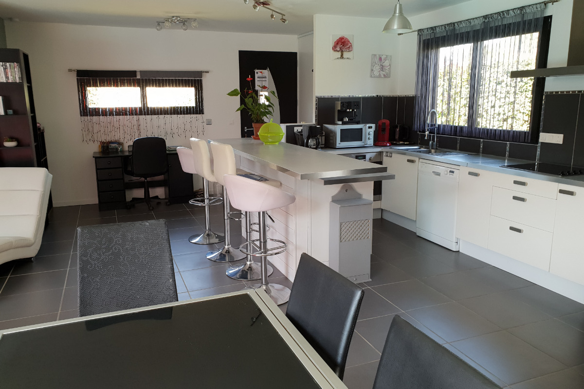 Villa avec piscine chauffée à 2km des plages - photo 2