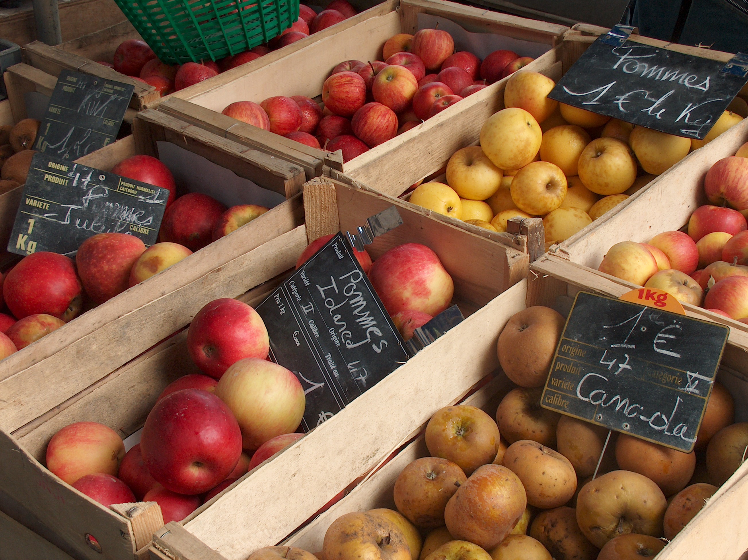 Marché traditionnel d'Aiguillon, Aiguillon - photo 17